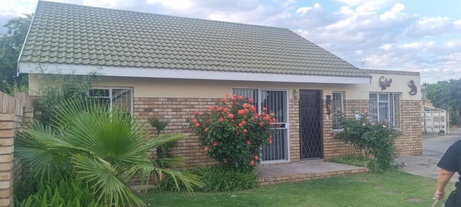 3 Bedroom Property for Sale in Roylglen Gardens Northern Cape